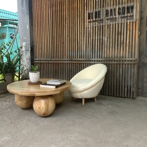 Tama coffee table