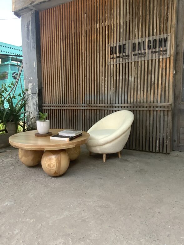 Tama coffee table